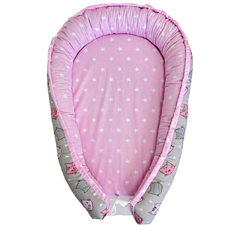 Гнездышко для новорожденного цв. розовые кошки/розовые звезды, арт. К-276